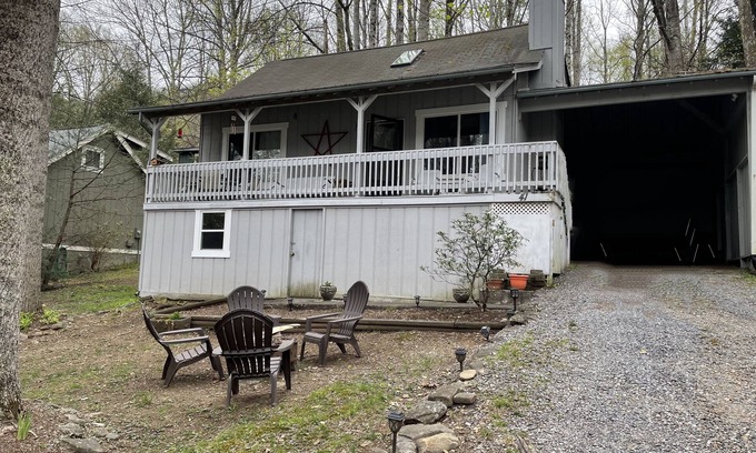 Maggie Valley House | Cute and cozy cabin in the heart of Maggie Valley.