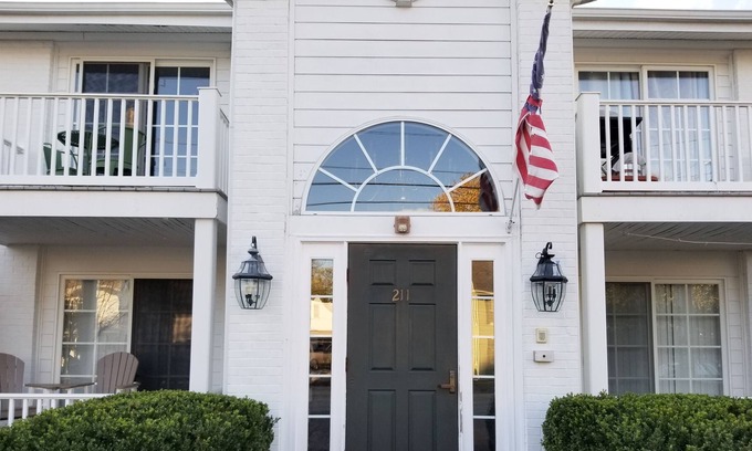 Berlin Condo | Cute bright condo just steps from historic Main Street Berlin !