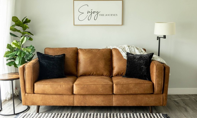Compton House | Cute, Clean, & Cozy private guest house near LAX