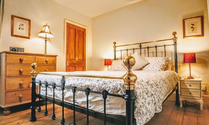 Hastings House | Cute Cottage 5 min walk from Cafés Station and Sea