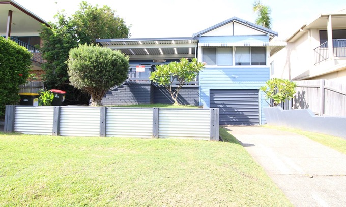 Crescent Head House | CUTE COTTAGE BY THE SEA!