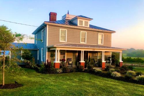 Luray House | Cute Cottage on Working Farm for Farmstay Glamping Getaways to Virginia - Perfect for Animal Lovers
