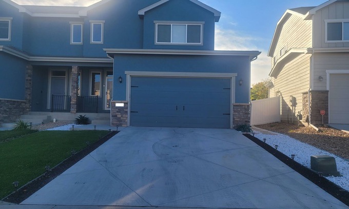 Greeley House | Cute & Cozy 3 BdRm, 2 1/2 Bath Townhome