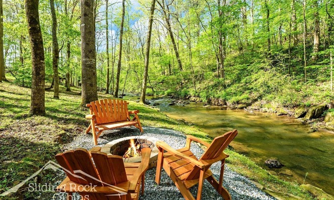 Ellijay Cabin | Cute Creekfront, rustic, hot tub, pet friendly-fenced yard, screened porch