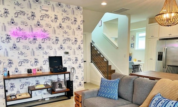 Govalle House | Cute Dog-Friendly Home in Trendy East Austin with Private Fenced Yard