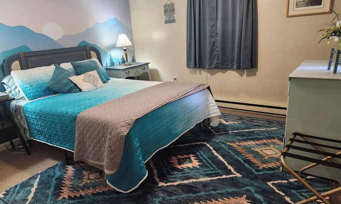 Gilford House | Cute House, Close to Lake Winnipesaukee, Gunstock, Pavilion, Dogs welcome!