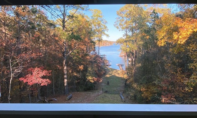 Eatonton Cottage | Cute Lake Front Cottage