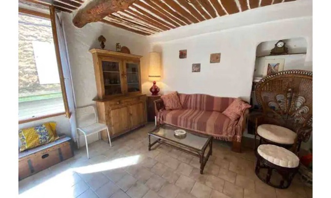 Correns House | Cute village house in the center
