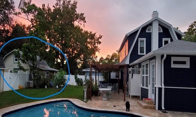 Gulfport Cottage | Cutest Cottage in Gulfport - 3 minutes from Art District!