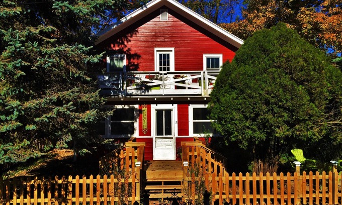 Grand Haven Cottage | Cutest Cottage Near Beach! 135 Summers Old! Walk Everywhere!