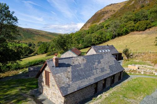 Rhayader House | Cwm Clyd Longhouse