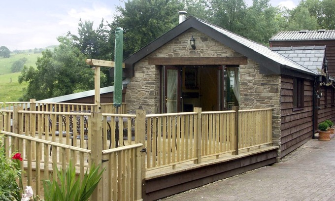 Builth Wells Cottage | CWM DERW COTTAGE, character holiday cottage in Llanafan Fawr