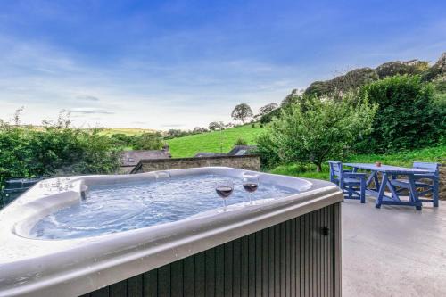 St George House | Cwt Bach