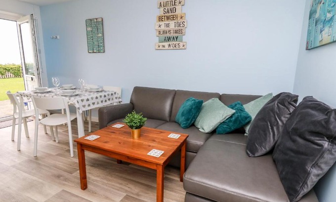 New Quay Apartment | Cwtsh Cragen
