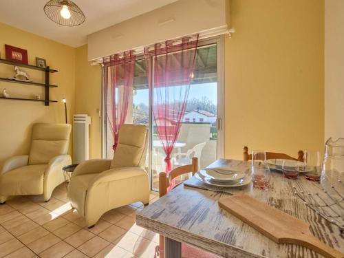 Barbotan-les-Thermes Apartment | Détente en T1 Bis avec fibre gratuite à Barbotan - FR-1-841-68