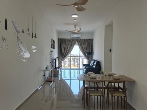Kampung Lubok Peringgi Apartment | D'Aman Infinity Pool Homestay 02