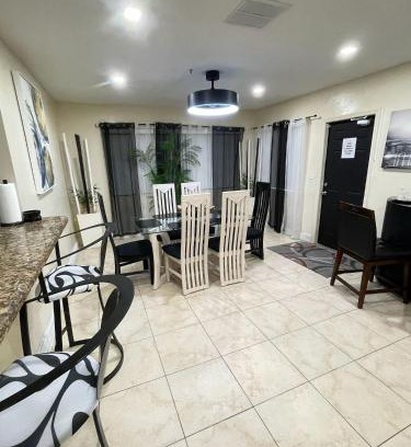 Highland Garden House | D&B Paradise Near Airport and Beaches
