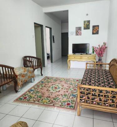 Banting House | D'Haja 37 KLIA Sepang with 2 AC & Free Wi-Fi