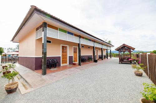 Kampung Kedawang Hotel | D’ Village Cottage