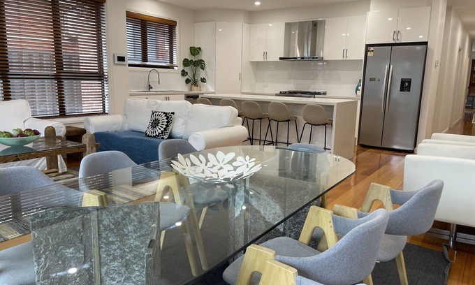 Maidstone House | D121 Fabulous Marsh Stay
