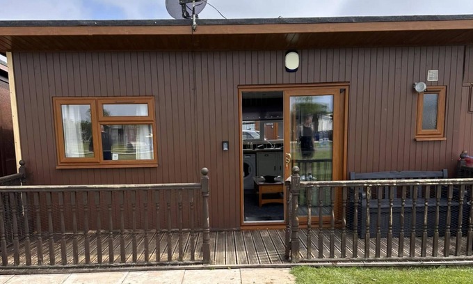 Mablethorpe Ski Chalet | D5 Rickardos Holiday Lets
