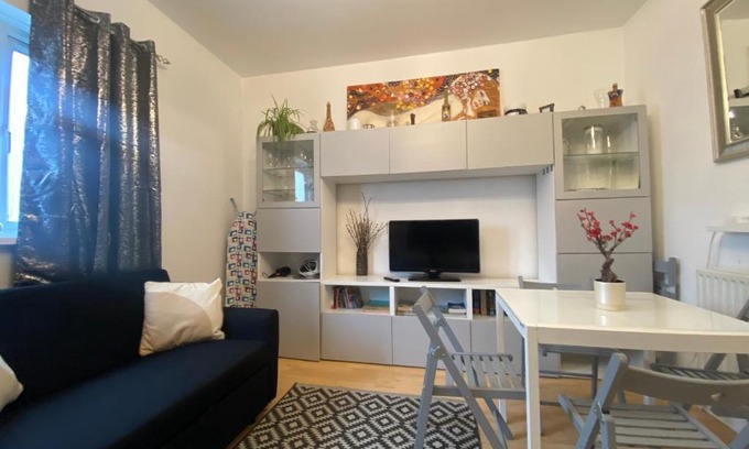 Canning Town North Apartment | Da Giuseppe London