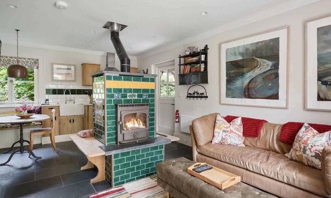 Kingston St Mary House | Dabinett, Set in Beautiful Gardens, Parking