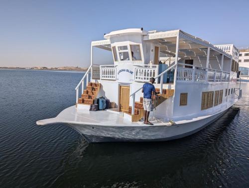 Aswan Governorate Boat Rental | Dabuka Blue