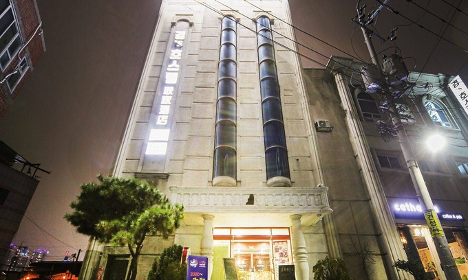 Seongnae-dong Hotel | Daegu Dongseongro Gyeongs Business