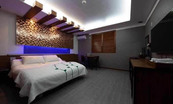 Bongmyeong-dong Hotel | Daejeon Yuseong Cinema Etel