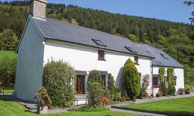 Dinas Mawddwy Cottage | DAFARN NEWYDD, character holiday cottage in Dinas Mawddwy