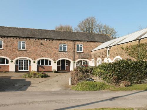 Barnstaple House | Dairy Cottage