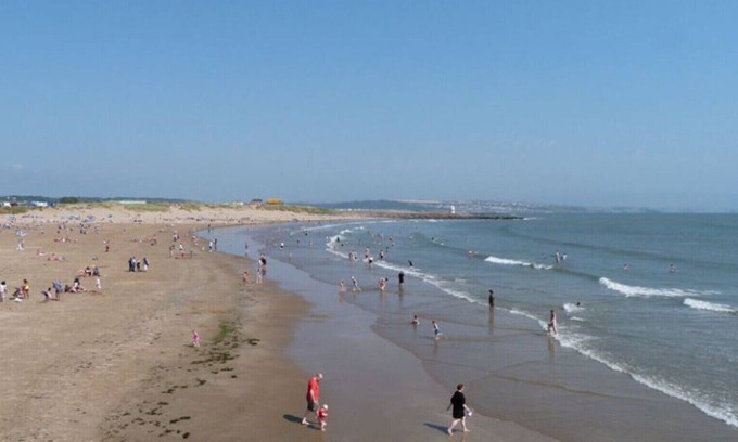 Porthcawl House | Dairy Cottage - One Bedroom House, Sleeps 2