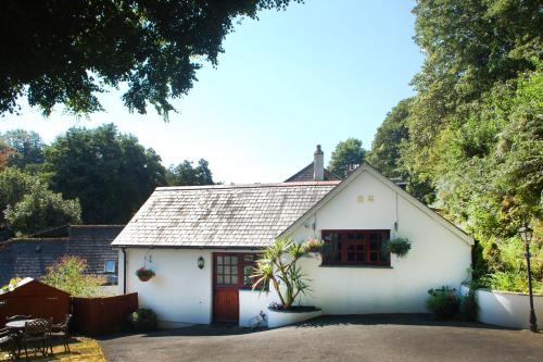 Berrynarbor House | Daisy Cottage near Broadsands beach