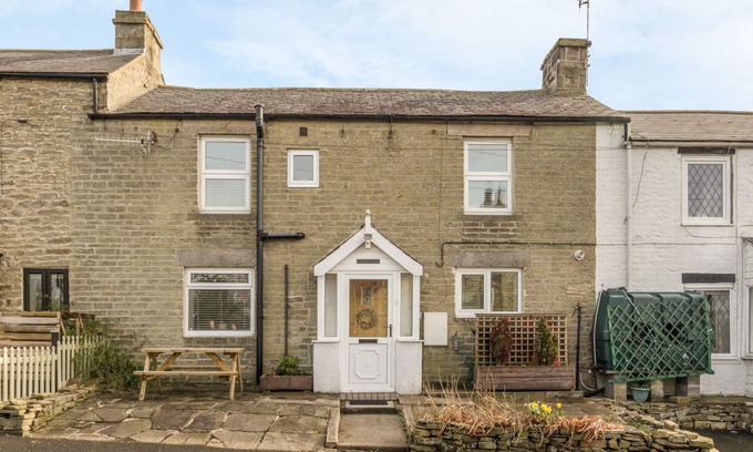Allendale Cottage | DALE VIEW, family friendly in Catton
