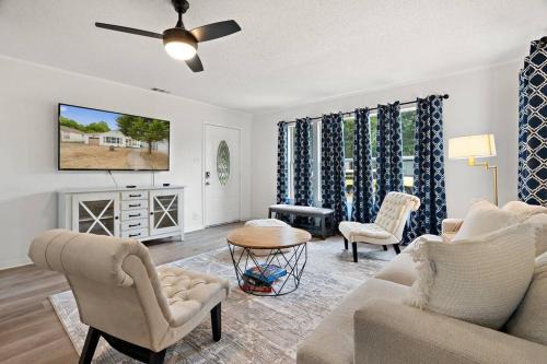Oak Cliff Apartment | Dallas Dreamy Den 14 min Downtown