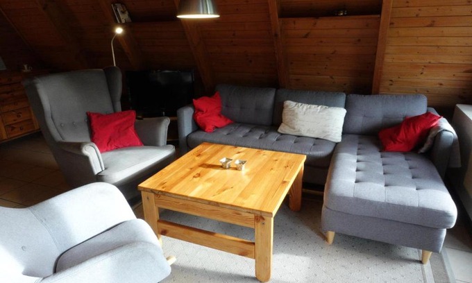 Damp House | Damp Beach House