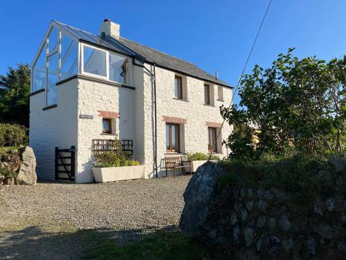 St Brides House | Dan Y Garn