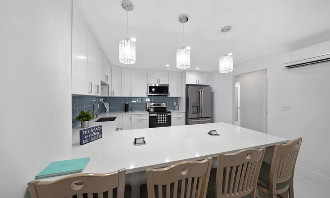 Melaleuca Gardens Apartment | Dania Beach Unit 2 in Dania Beach