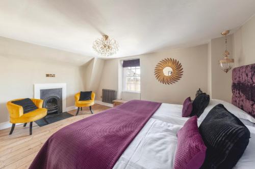 Upper Town Apartment | Darcys' Pride