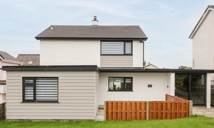 Cemaes Bay House | Daresfield