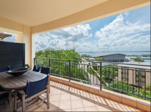 Darwin City Centre Apartment | Darwin Esplanade Walk to Waterfront Wines and Waves