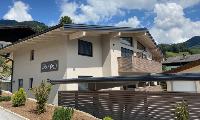 Gries Apartment | Das Georgen, Kitzsteinhorn by Interhome