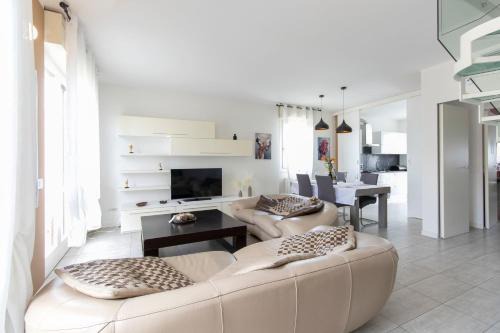 Bergamo Apartment | Daste Dream House