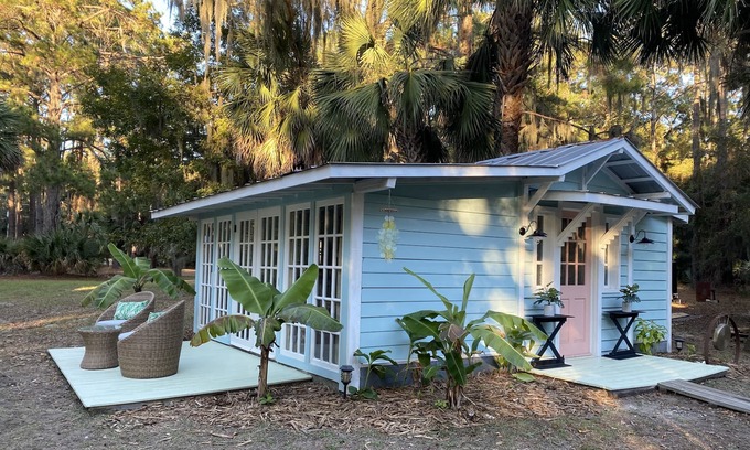 Daufuskie Island Cottage | Daufuskie Island Historic Palmetto Cottage - Palm Tree Forest With Water Views
