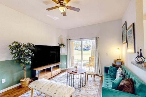 Regal Palms House | Davenport's Sweet Delight
