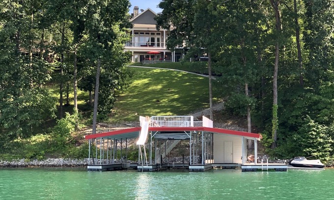 Big Creek House | Dawson Creek Norris Lake Housen2026 RENTING CALENDAR WILL OPEN JANUARY 1, 2026