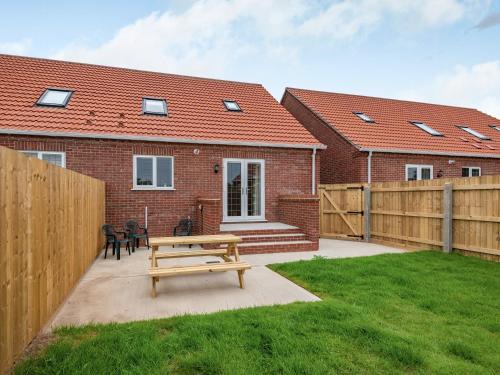 Mablethorpe and Sutton House | Dawson Park 7 - Uk12666