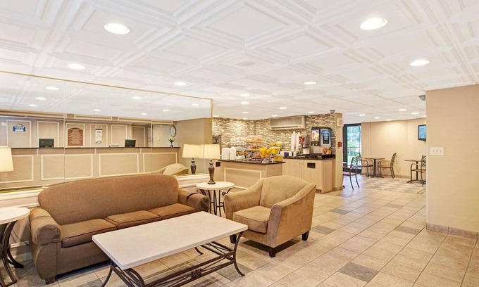 East Windsor Hotel | Days Inn by Wyndham East Windsor/Hightstown