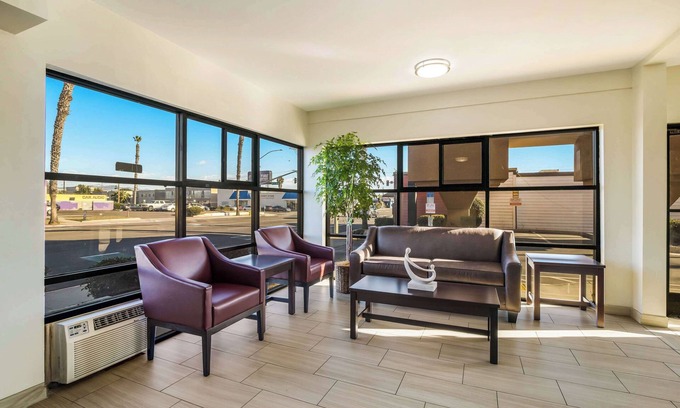 Lincoln Acres Hotel | Days Inn by Wyndham Chula Vista/San Diego